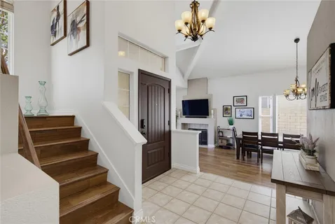 $1,250,000 | 13620 Chesterfield Drive, Moorpark, CA 93021
