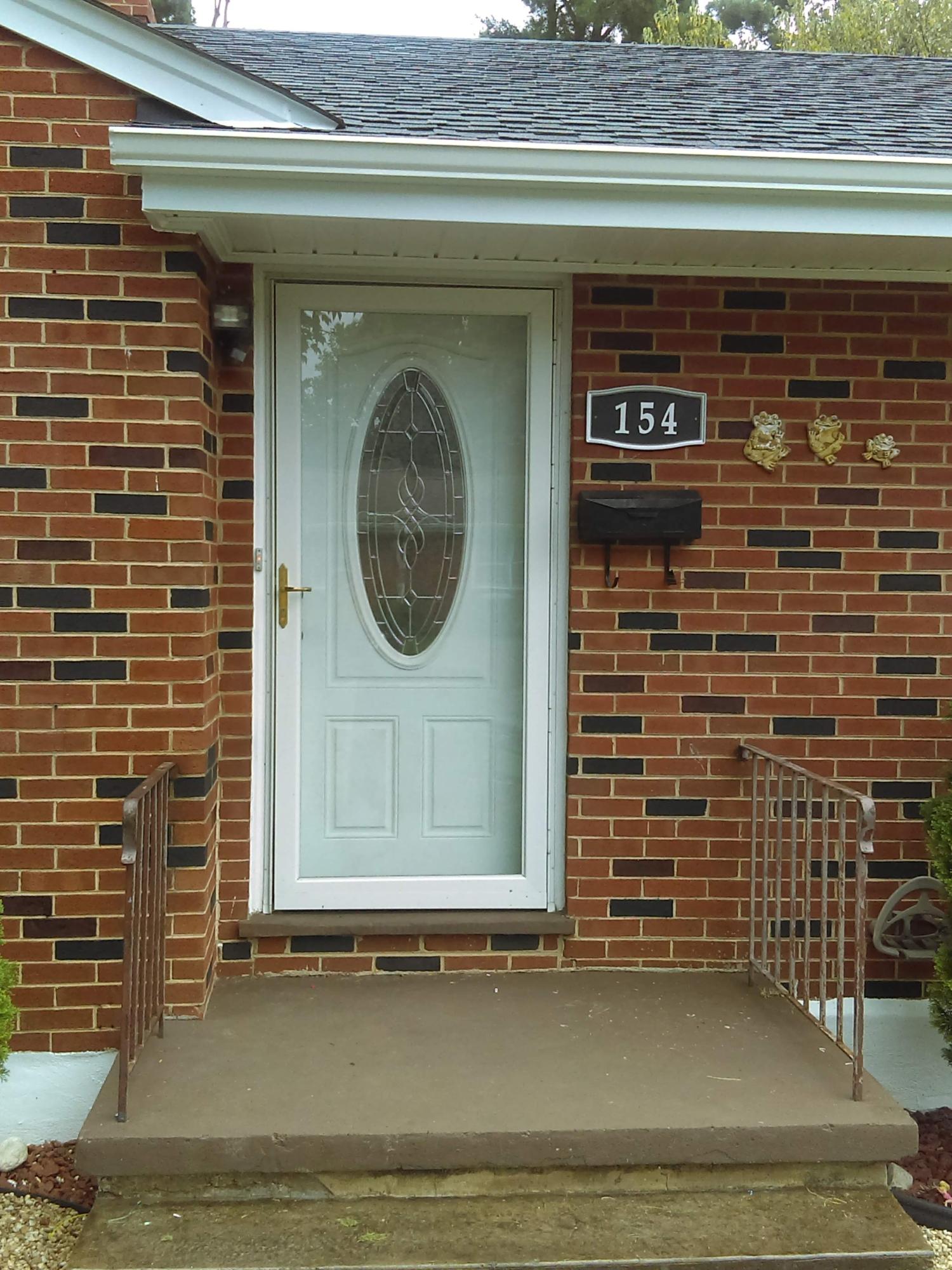 154 Frontier Road Northeast Roanoke, VA 24012 - Photo 2 of 19 Front Door