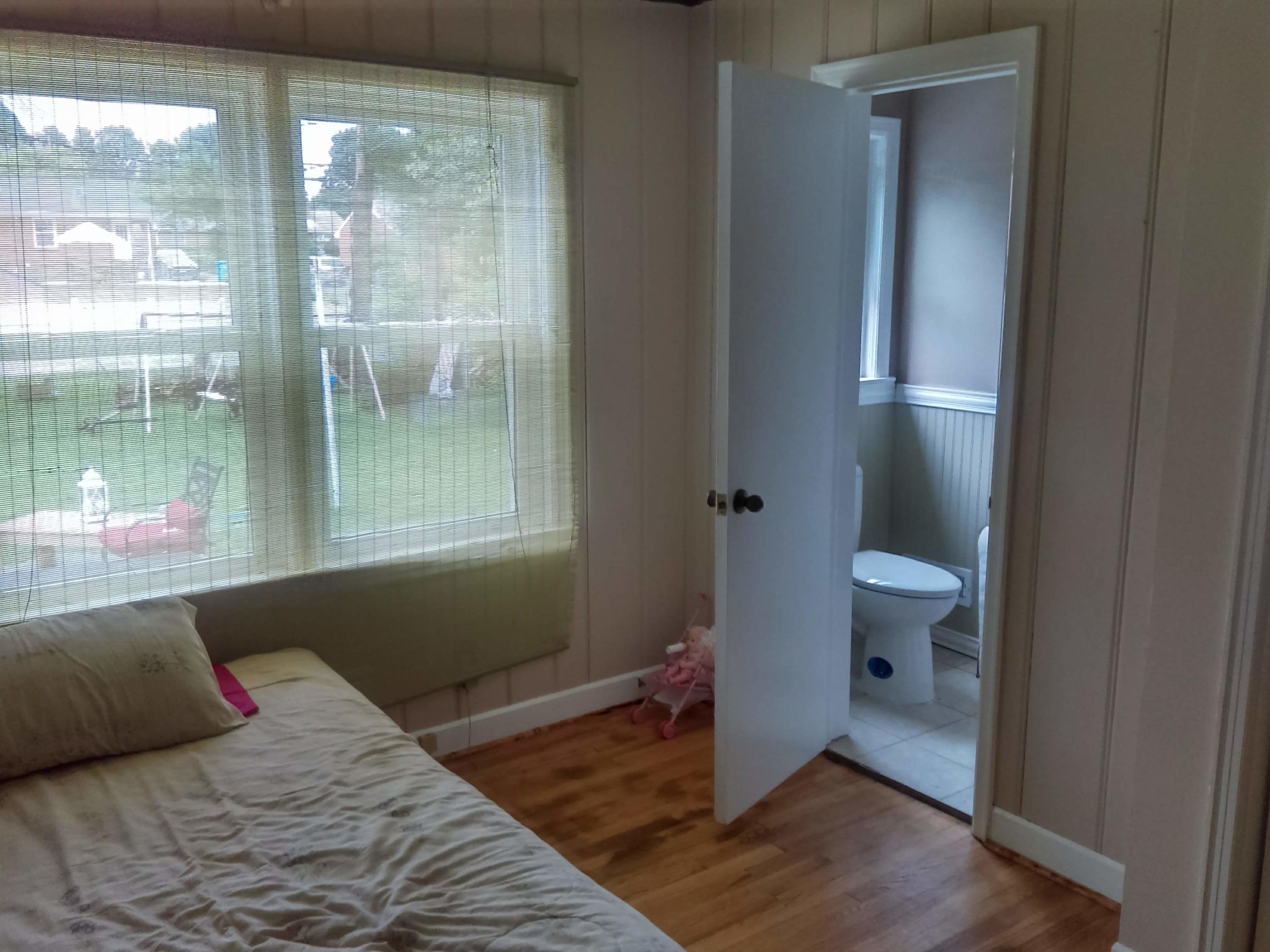 154 Frontier Road Northeast Roanoke, VA 24012 - Photo 14 of 19 Bedroom 4