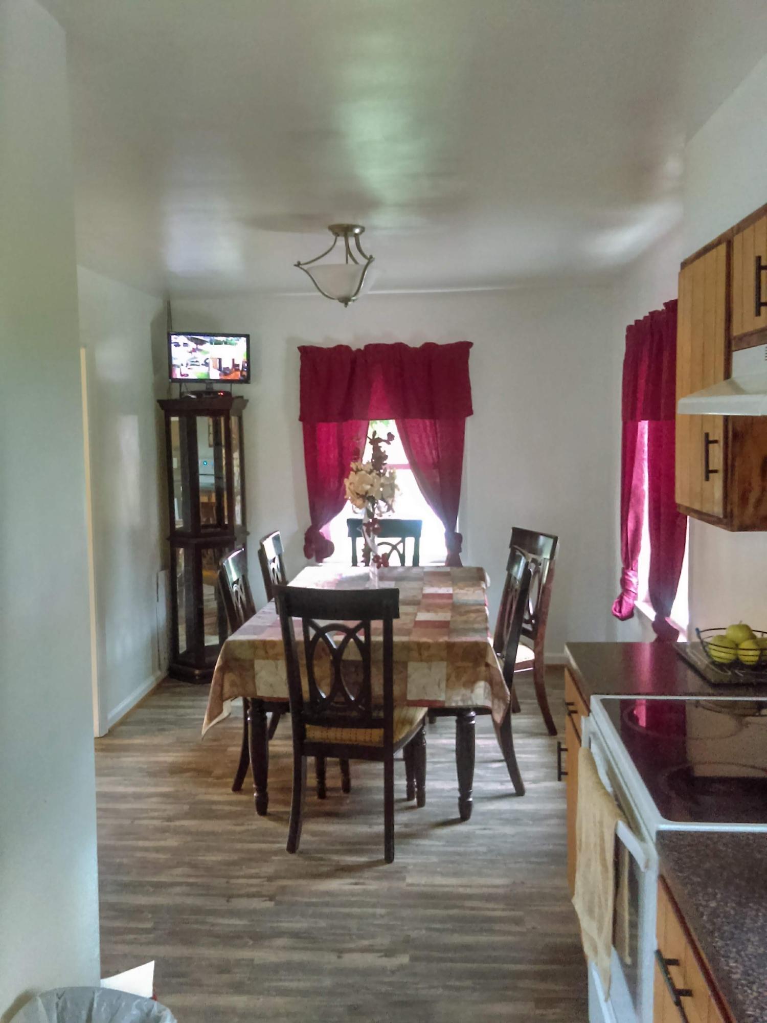 154 Frontier Road Northeast Roanoke, VA 24012 - Photo 10 of 19 Dining Area
