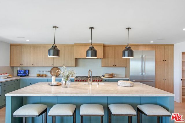 $3,800,000 | 4217 Don Carlos Drive, Los Angeles, CA 90008