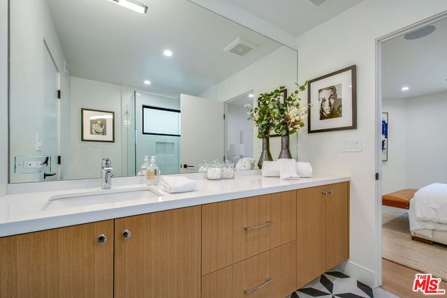 $3,800,000 | 4217 Don Carlos Drive, Los Angeles, CA 90008