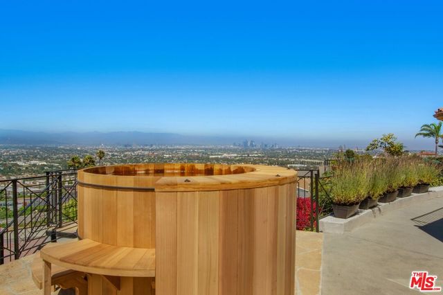 $3,800,000 | 4217 Don Carlos Drive, Los Angeles, CA 90008