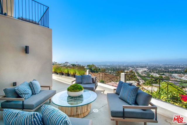 $3,800,000 | 4217 Don Carlos Drive, Los Angeles, CA 90008