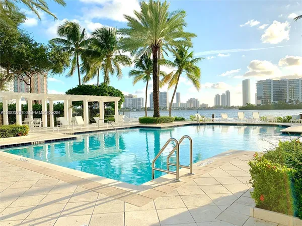 $4,650 | 3245 Northeast 184th Street, Unit 13403, Aventura, FL 33160
