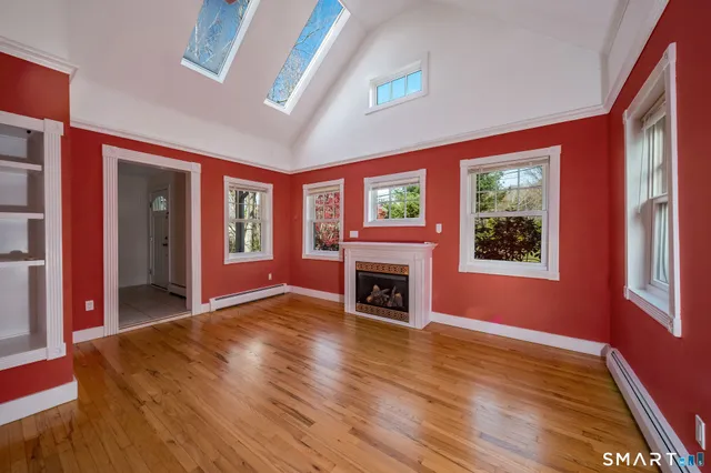 $3,500 | 90 Boston Post Road, Madison, CT 06443