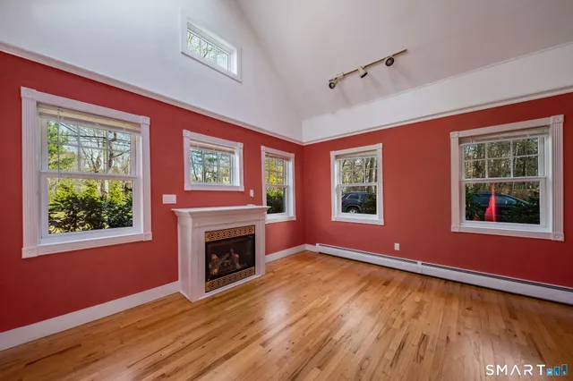 $3,500 | 90 Boston Post Road, Madison, CT 06443