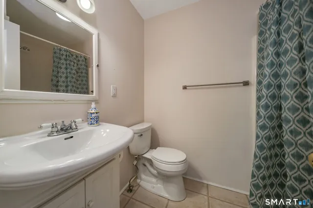 $3,500 | 90 Boston Post Road, Madison, CT 06443