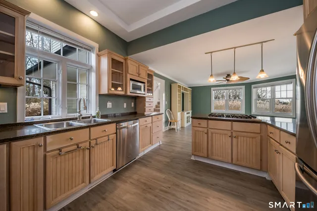 $3,500 | 90 Boston Post Road, Madison, CT 06443