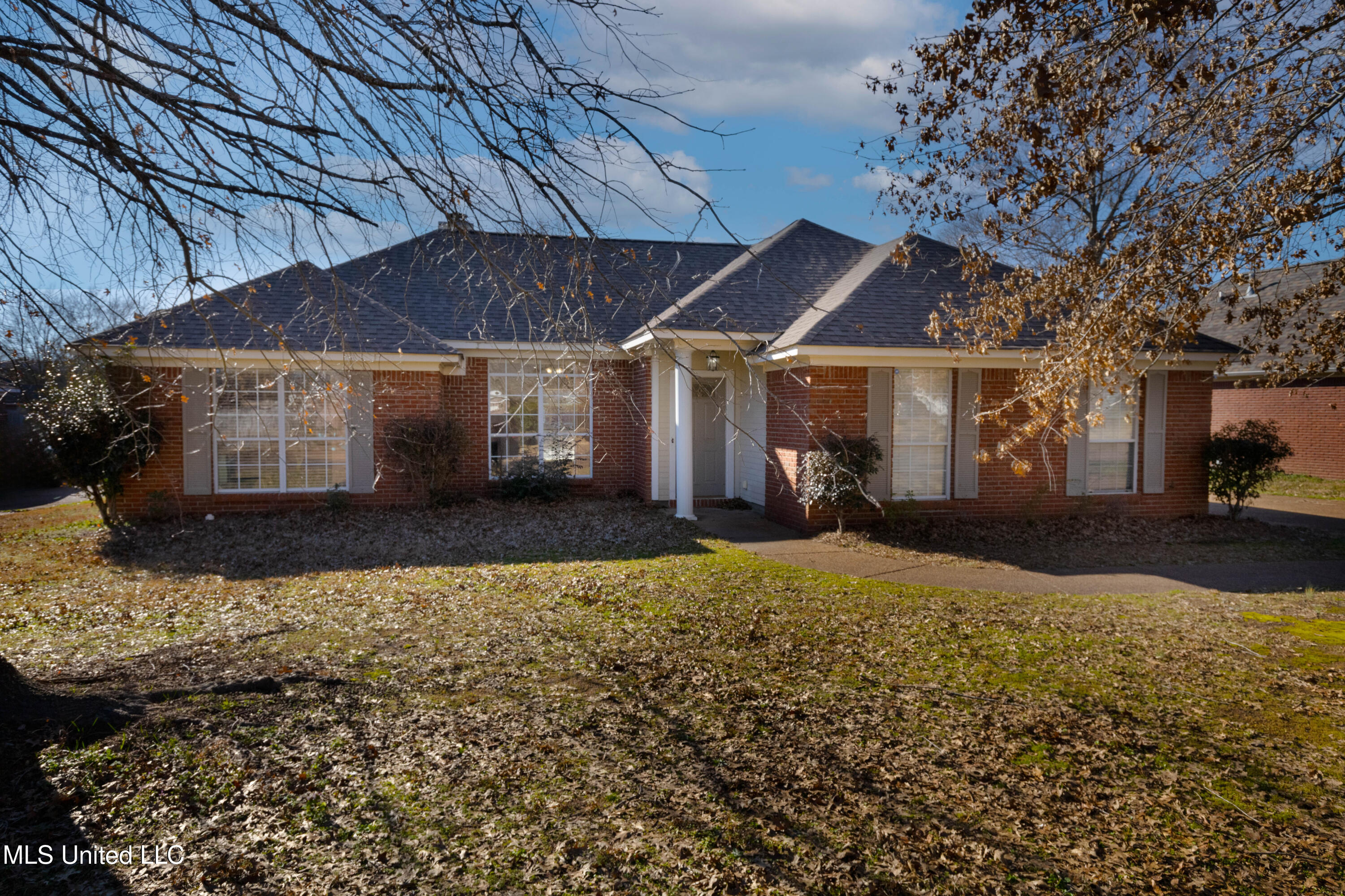 105 Channing Circle Canton, MS 39046 - Photo 2 of 29 Front
