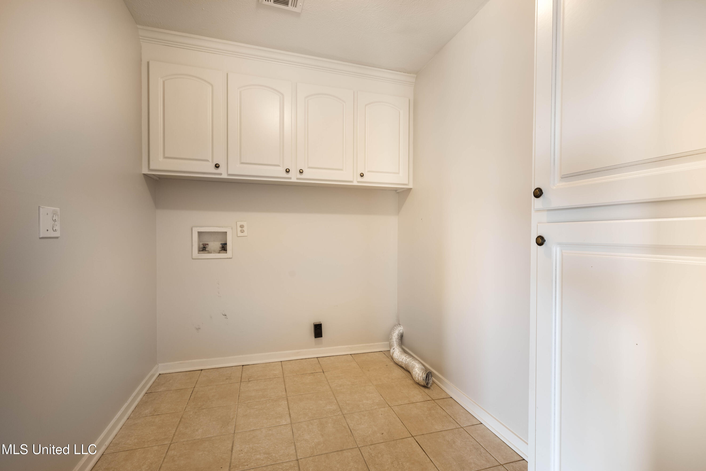 105 Channing Circle Canton, MS 39046 - Photo 24 of 29 IMG_0412-Edit