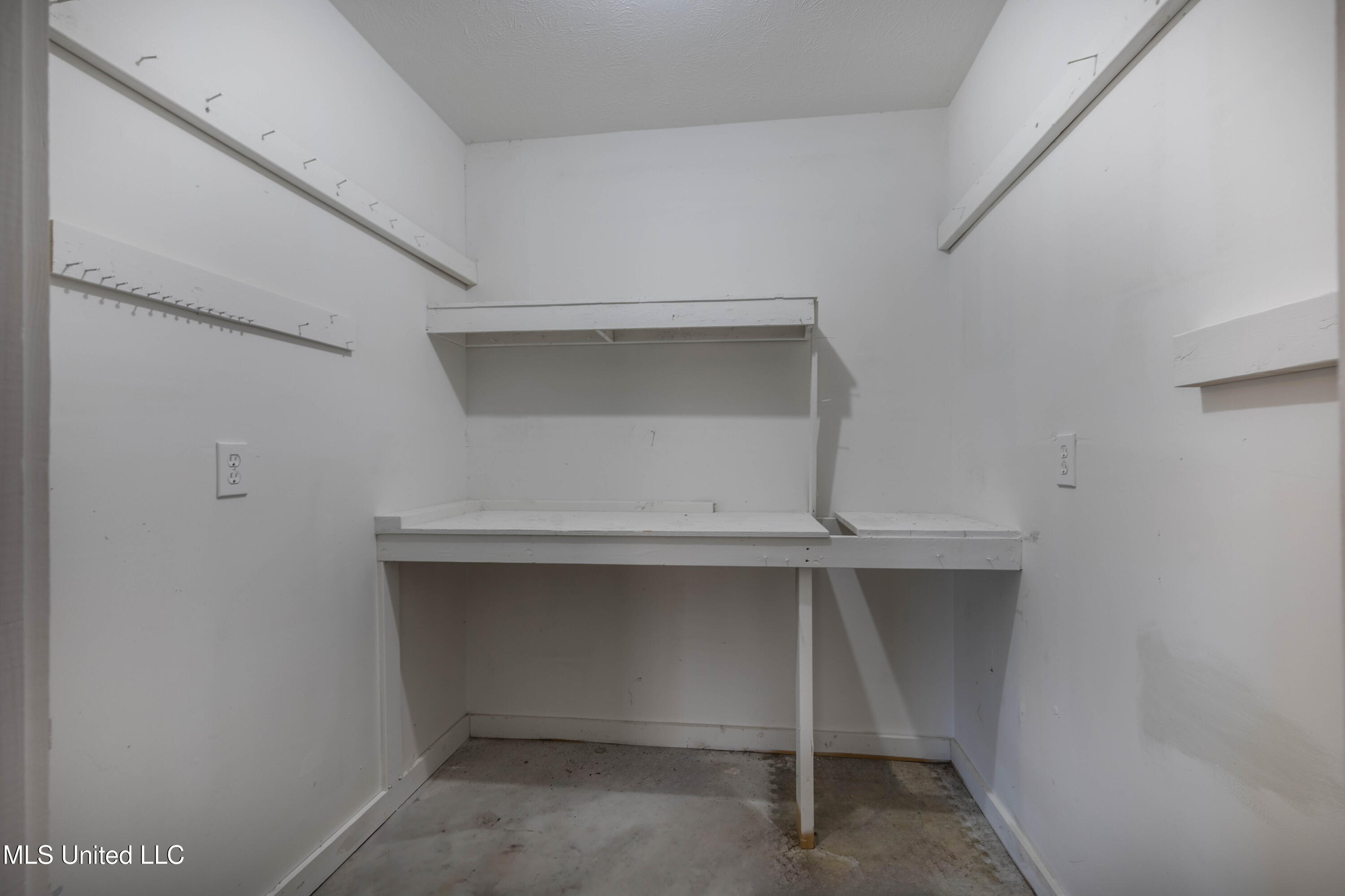 105 Channing Circle Canton, MS 39046 - Photo 27 of 29 IMG_0427-Edit