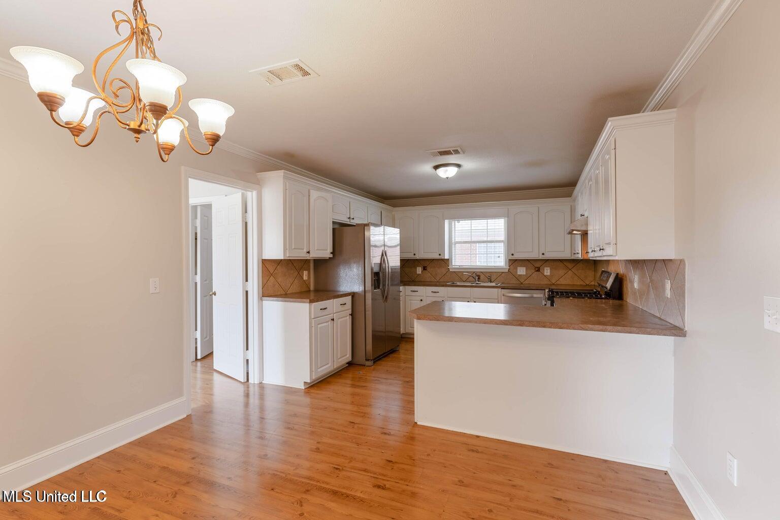 105 Channing Circle Canton, MS 39046 - Photo 7 of 29 IMG_0356-Edit