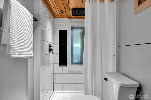 $1,050,000 | 24123 7th Avenue West, Bothell, WA 98021