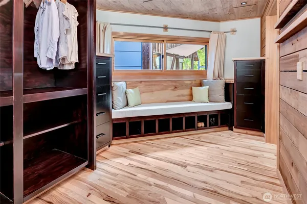 $1,050,000 | 24123 7th Avenue West, Bothell, WA 98021