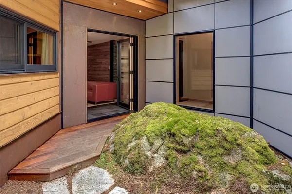 $1,050,000 | 24123 7th Avenue West, Bothell, WA 98021