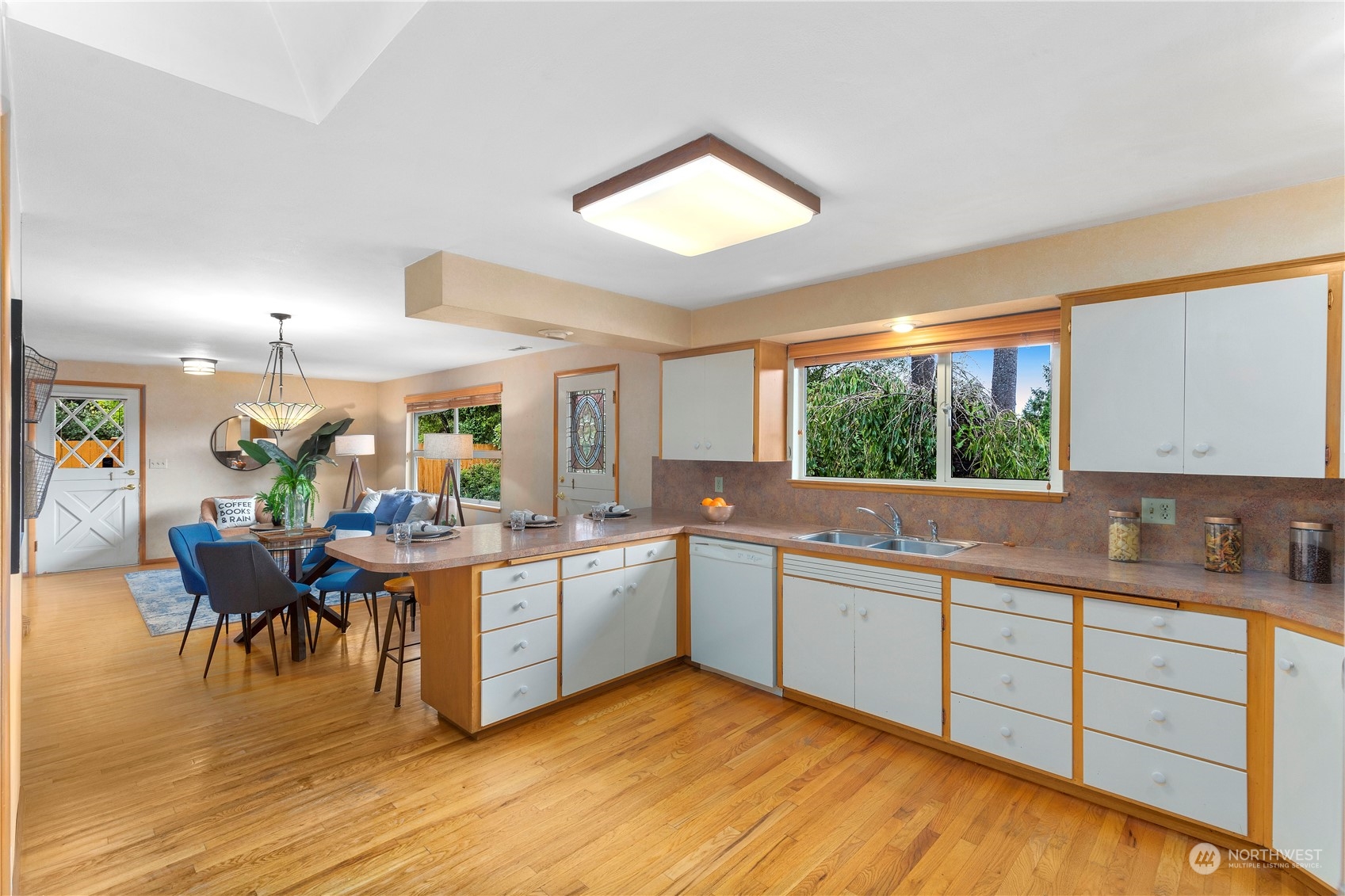 5020 Crest Lane Everett, WA 98203 - Photo 11 of 37