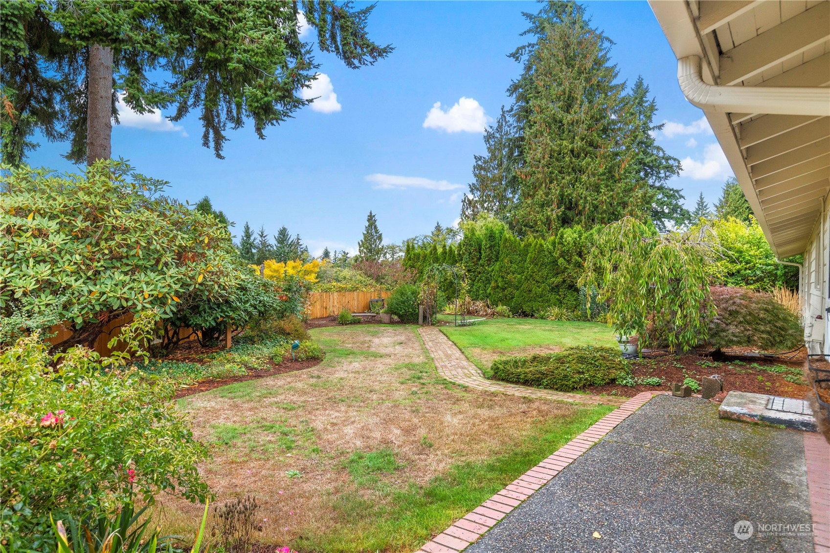 5020 Crest Lane Everett, WA 98203 - Photo 28 of 37