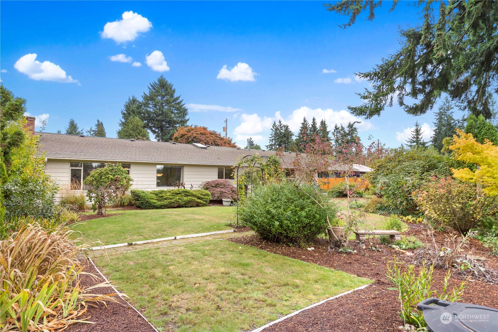 5020 Crest Lane Everett, WA 98203 - Photo 30 of 37