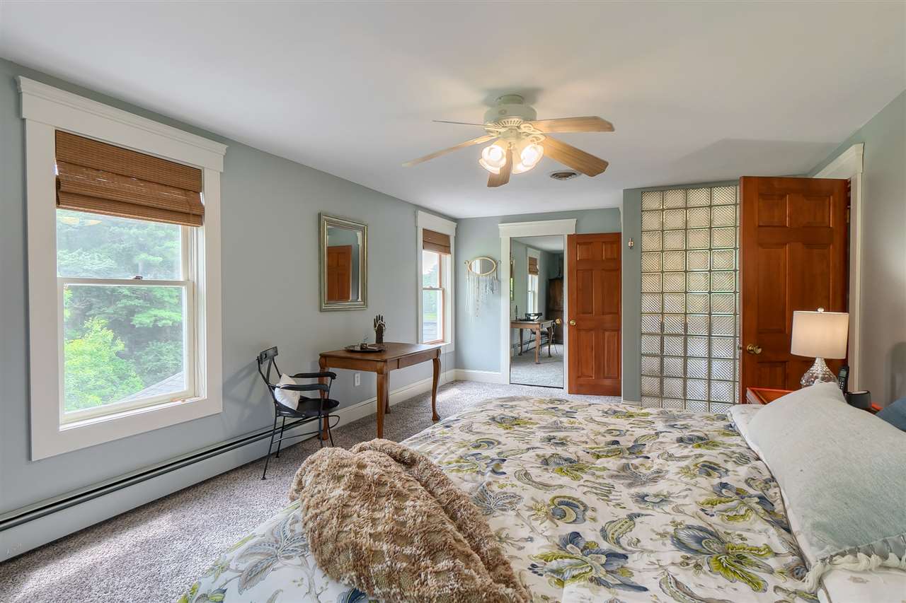 192 Westfall Road Pelham, NH 03076 - Photo 29 of 38