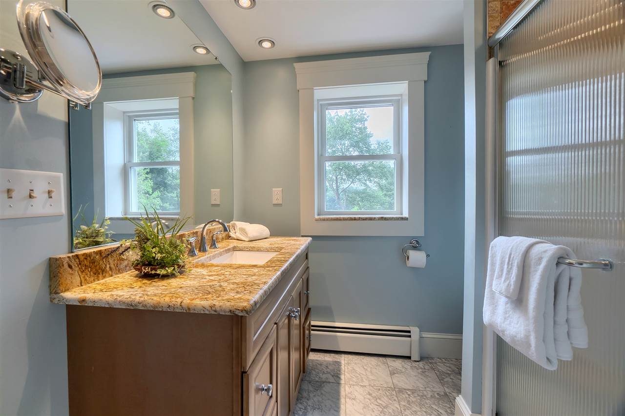 192 Westfall Road Pelham, NH 03076 - Photo 31 of 38
