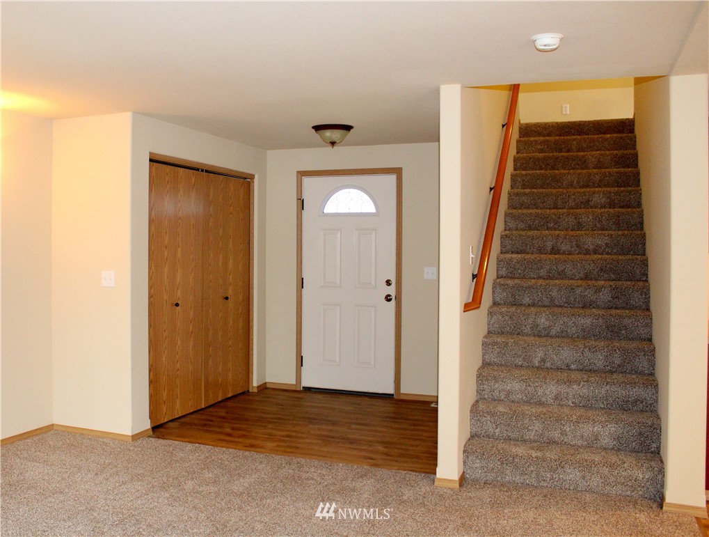 19714 Aspenwood Court Southwest Rochester, WA 98579 - Photo 2 of 22