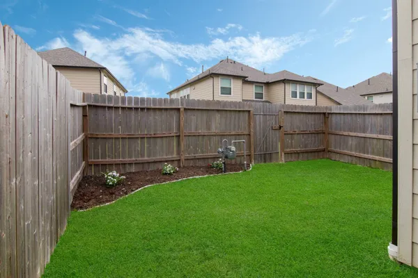 $2,200 | 5533 Evanston Lane, Pasadena, TX 77505