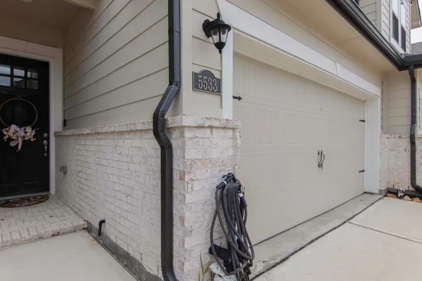 $2,200 | 5533 Evanston Lane, Pasadena, TX 77505