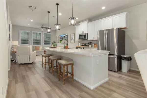 $2,200 | 5533 Evanston Lane, Pasadena, TX 77505