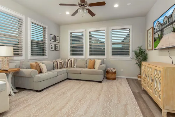 $2,200 | 5533 Evanston Lane, Pasadena, TX 77505