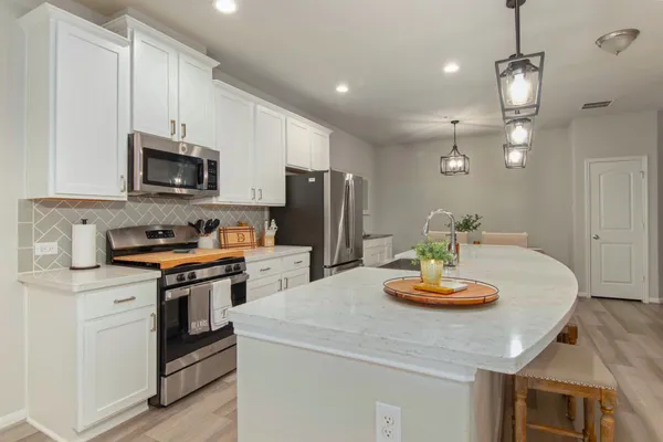 $2,200 | 5533 Evanston Lane, Pasadena, TX 77505