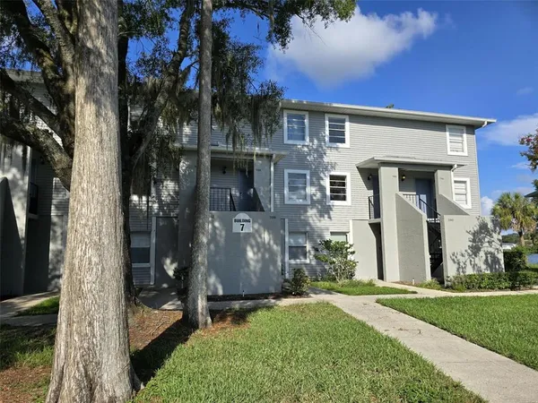 $1,100 | 7186 East Bank Drive, Unit 7186, Tampa, FL 33617