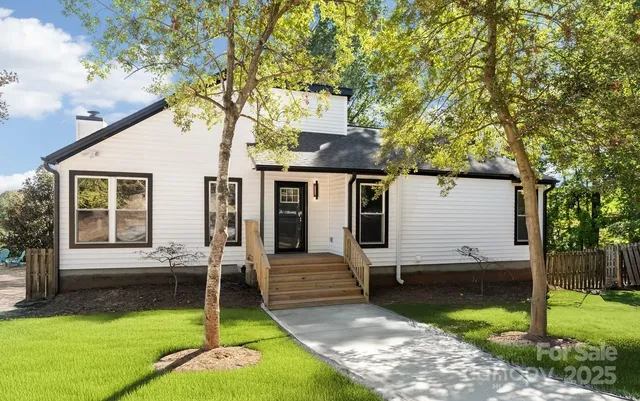 $679,000 | 16152 Haroa Court, Tega Cay, SC 29708