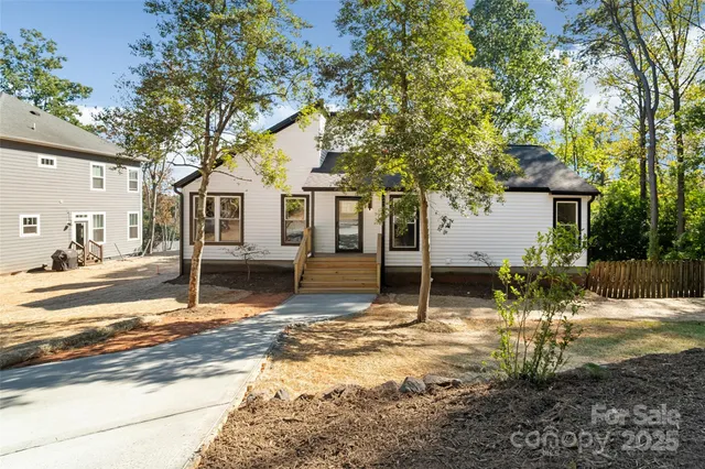 $679,000 | 16152 Haroa Court, Tega Cay, SC 29708