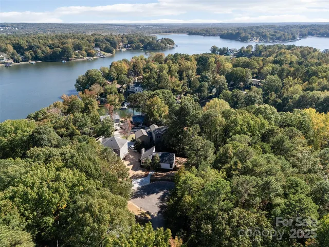 $679,000 | 16152 Haroa Court, Tega Cay, SC 29708