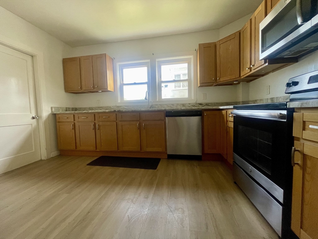 4 Mill Street, Unit 2 Dudley, MA 01571 - Photo 4 of 19