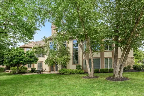 $1,375,000 | 2108 West 115th Street, Leawood, KS 66211