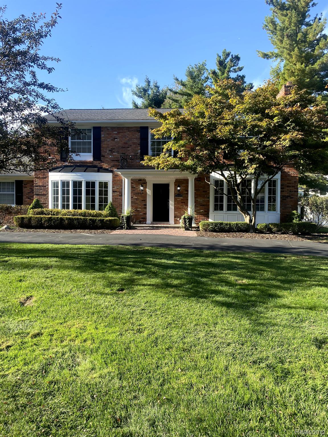 26420 Normandy Road Franklin, MI 48025 - Photo 2 of 32 Gallery Image 2