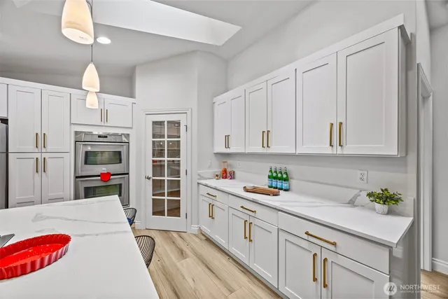 $1,990,000 | 575 Mt Logan Drive Southwest, Issaquah, WA 98027