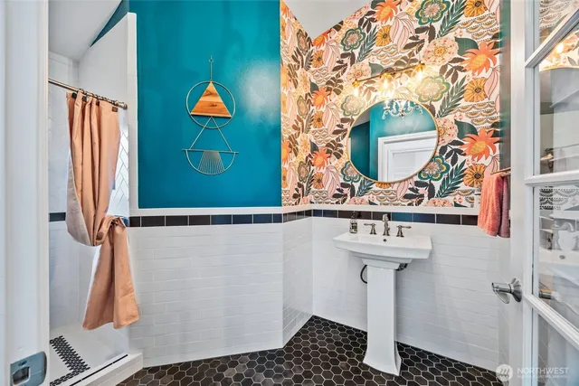 $1,990,000 | 575 Mt Logan Drive Southwest, Issaquah, WA 98027