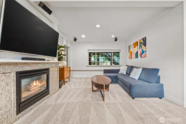 $1,990,000 | 575 Mt Logan Drive Southwest, Issaquah, WA 98027