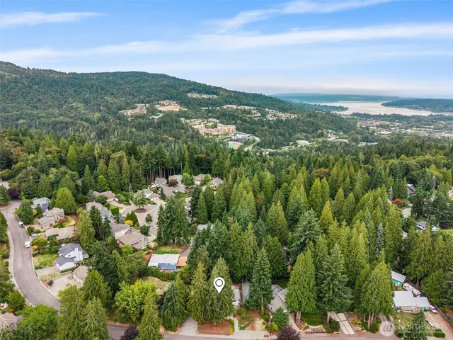 $1,990,000 | 575 Mt Logan Drive Southwest, Issaquah, WA 98027