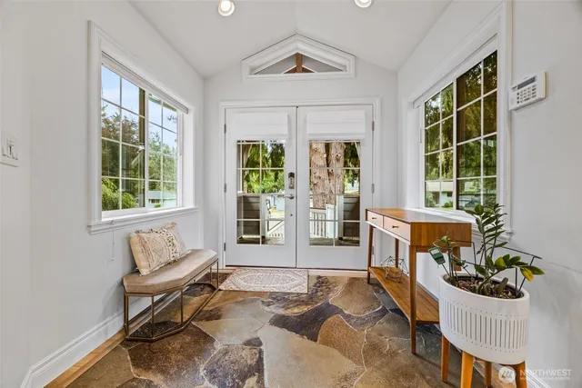 $1,990,000 | 575 Mt Logan Drive Southwest, Issaquah, WA 98027