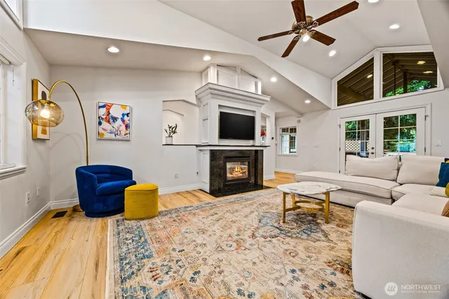 $1,990,000 | 575 Mt Logan Drive Southwest, Issaquah, WA 98027