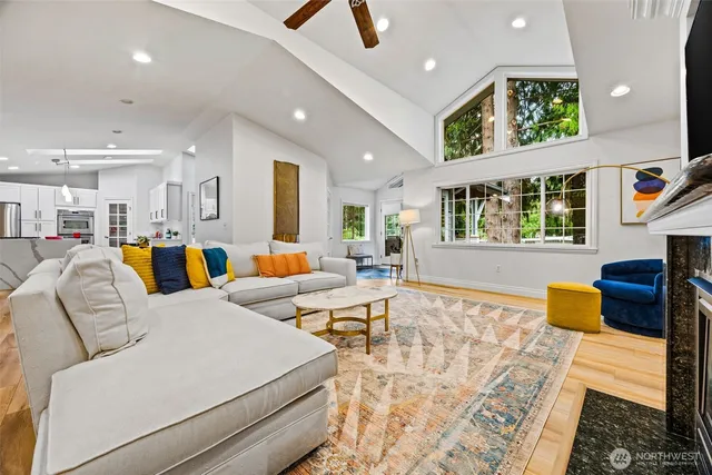 $1,990,000 | 575 Mt Logan Drive Southwest, Issaquah, WA 98027