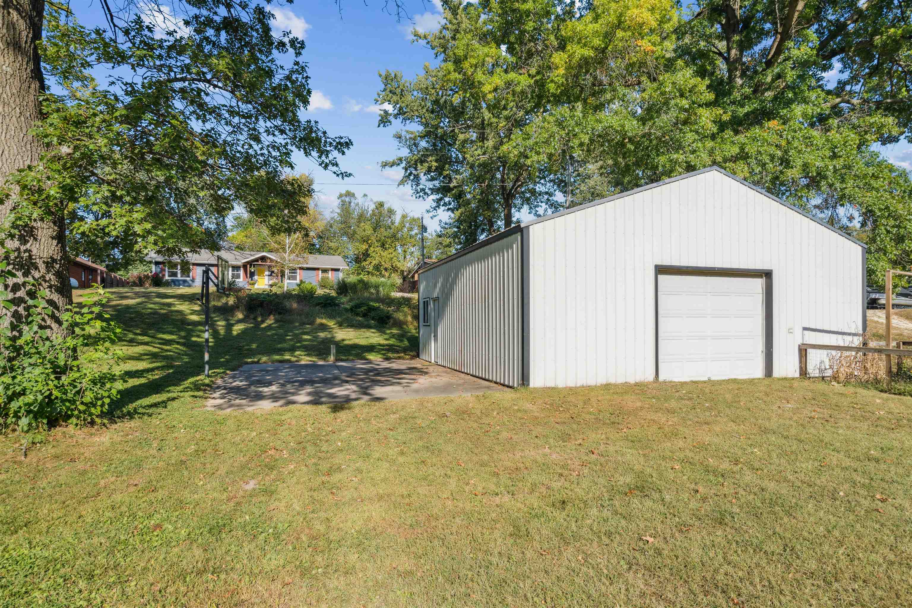 4641 South Beach Lane Dubuque, IA 52003 - Photo 17 of 38