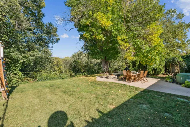 $375,000 | 4641 South Beach Lane, Dubuque, IA 52003