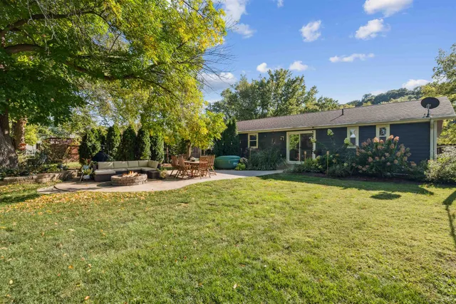 $375,000 | 4641 South Beach Lane, Dubuque, IA 52003