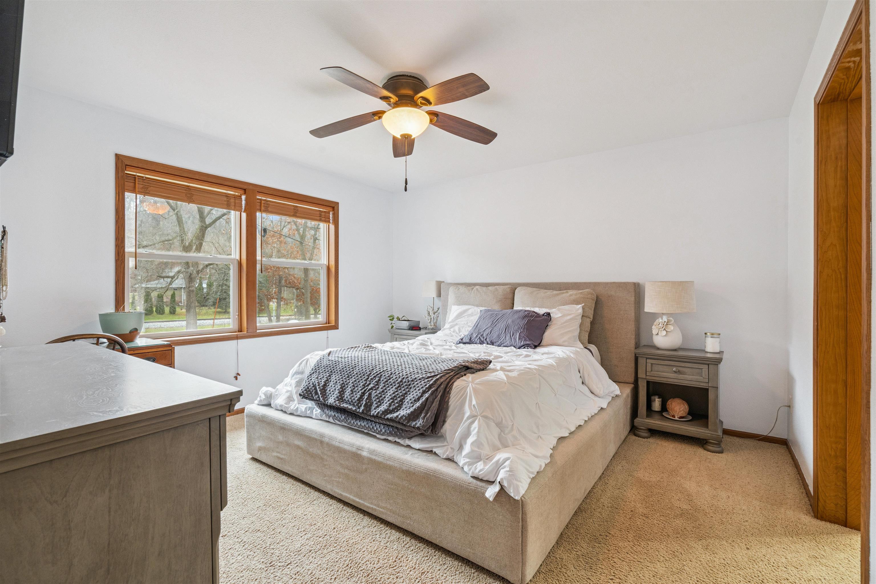 4641 South Beach Lane Dubuque, IA 52003 - Photo 10 of 38