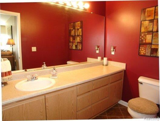 22698 Goddard Road, Unit 15 Taylor, MI 48180 - Photo 2 of 11 Bathroom